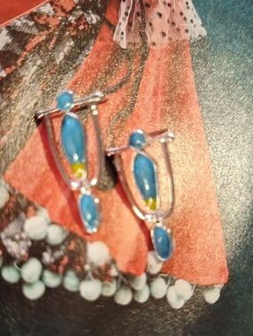 Blue Stone Drop Earrings - Unbranded Silver Tone